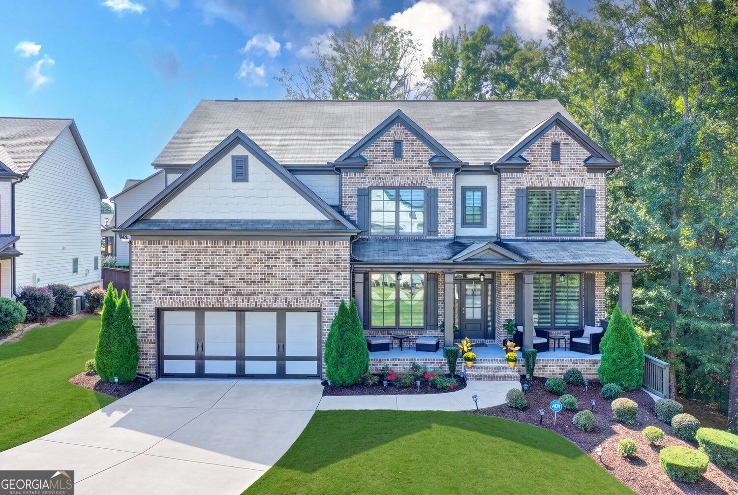 2037 Holland Creek CT