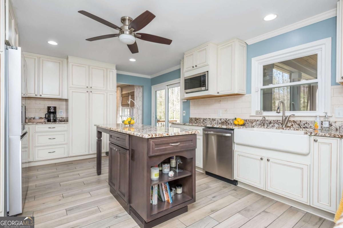 Chimney Springs - Residential