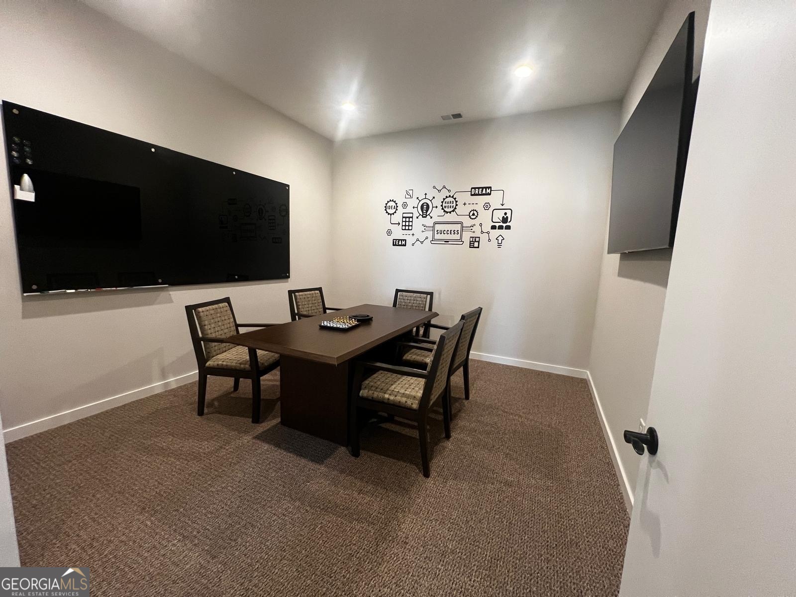 McFarland Business Park - Commercial Lease