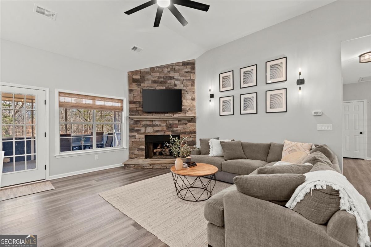 Cumming, Georgia 30041, United States, 4 Bedrooms Bedrooms, ,3 BathroomsBathrooms,Residential,Active,77691