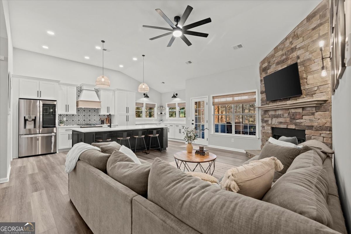 Cumming, Georgia 30041, United States, 4 Bedrooms Bedrooms, ,3 BathroomsBathrooms,Residential,Active,77691