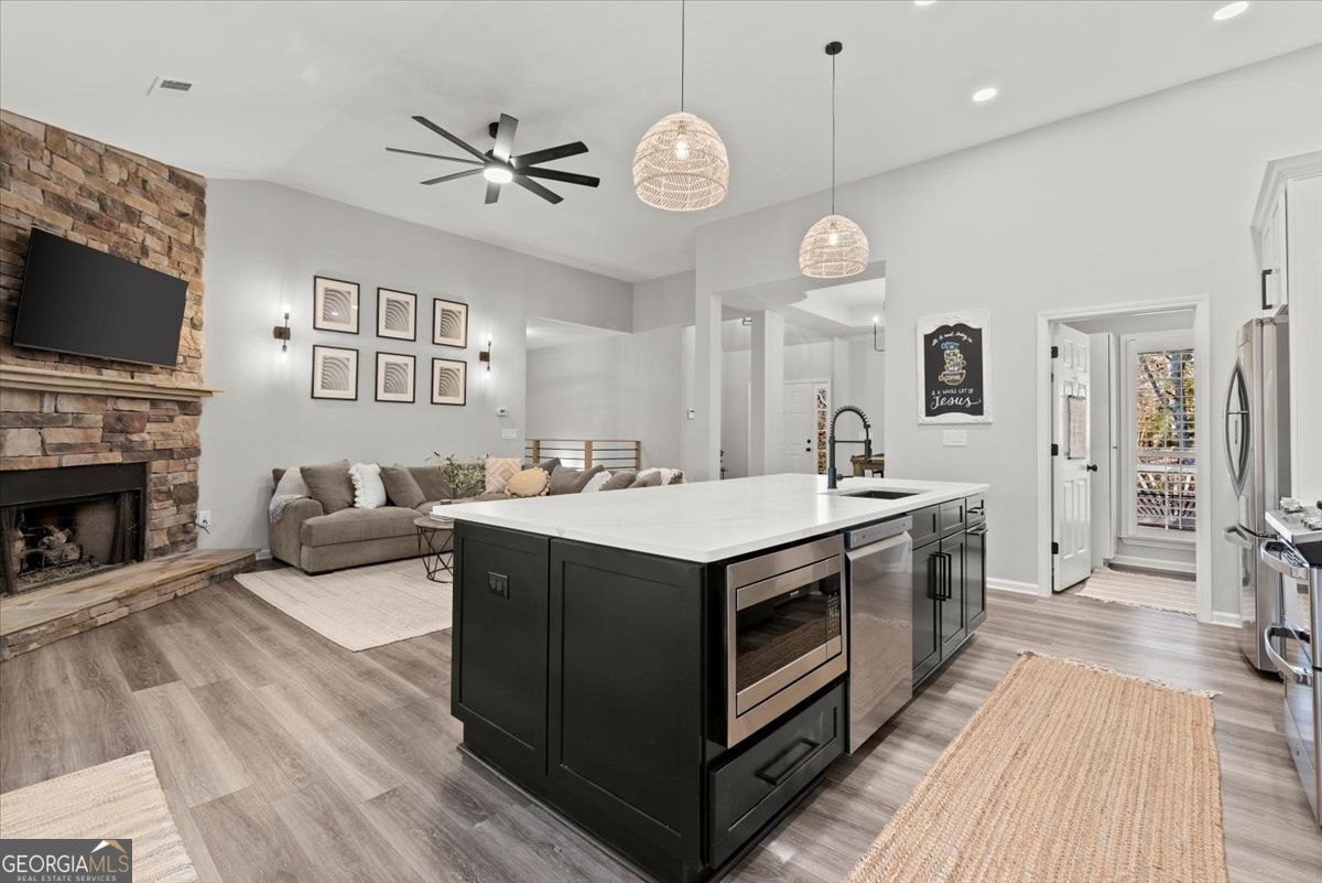 Cumming, Georgia 30041, United States, 4 Bedrooms Bedrooms, ,3 BathroomsBathrooms,Residential,Active,77691