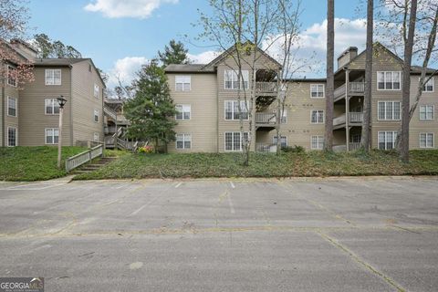 1006 Mill Pond DR SE Smyrna GA 30082