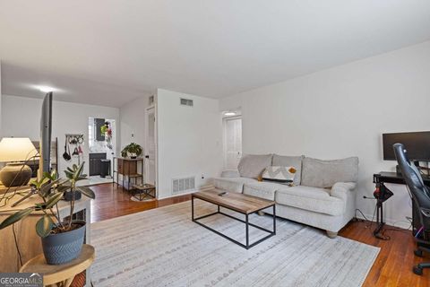 Photo of 3510 Roswell Road #M3, Atlanta, GA 30305 (MLS # 10688846)