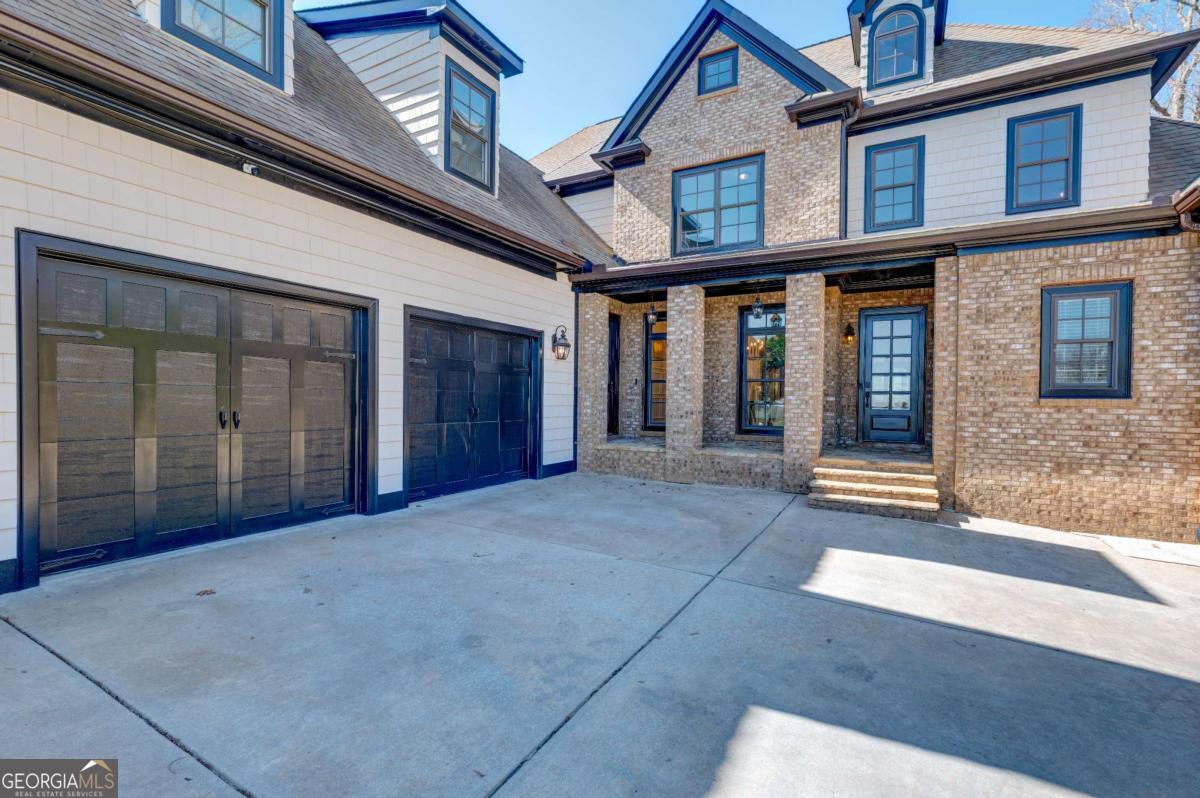 1049 Highland Village TRL