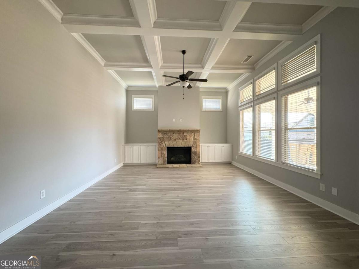 3220 Montebello PKWY