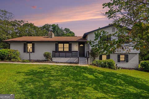 Photo of 6 Bittersweet Lane, Newnan, GA 30263 (MLS # 10825549)