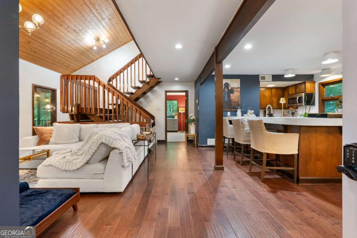 510 Forest Valley RD