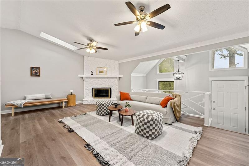 183 KATHRYN LN