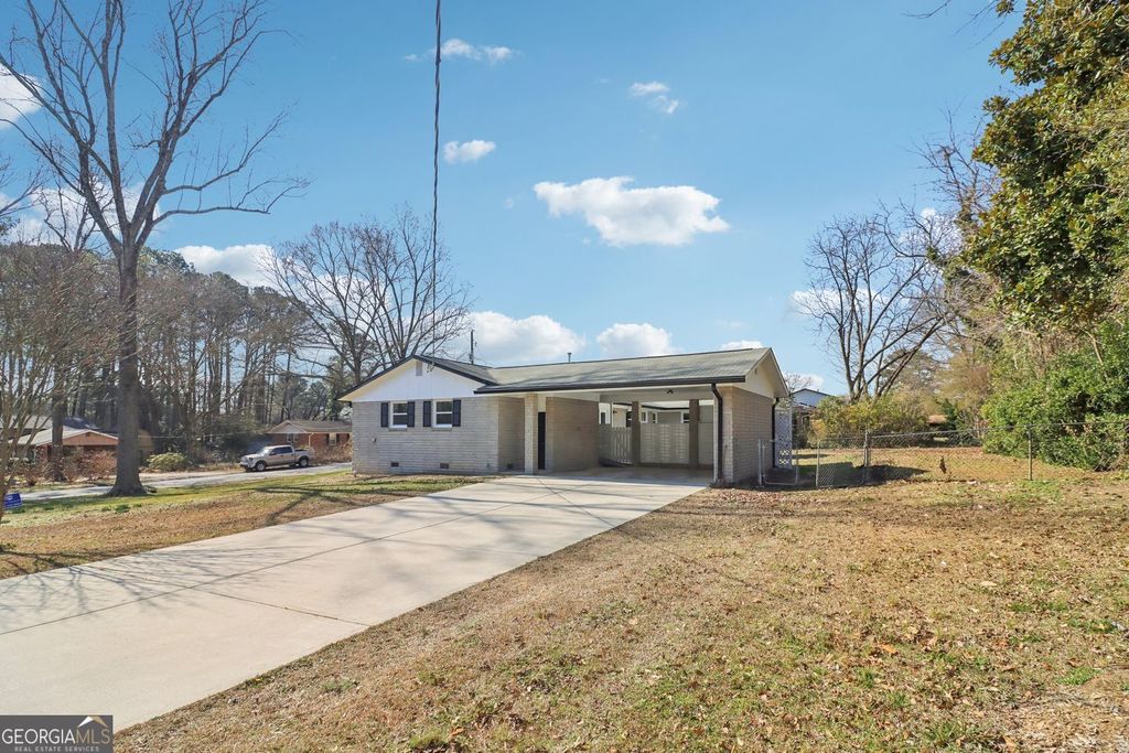 Photo of 2219 Lisa Drive SE, Marietta, GA 30067 (MLS # 10688872)