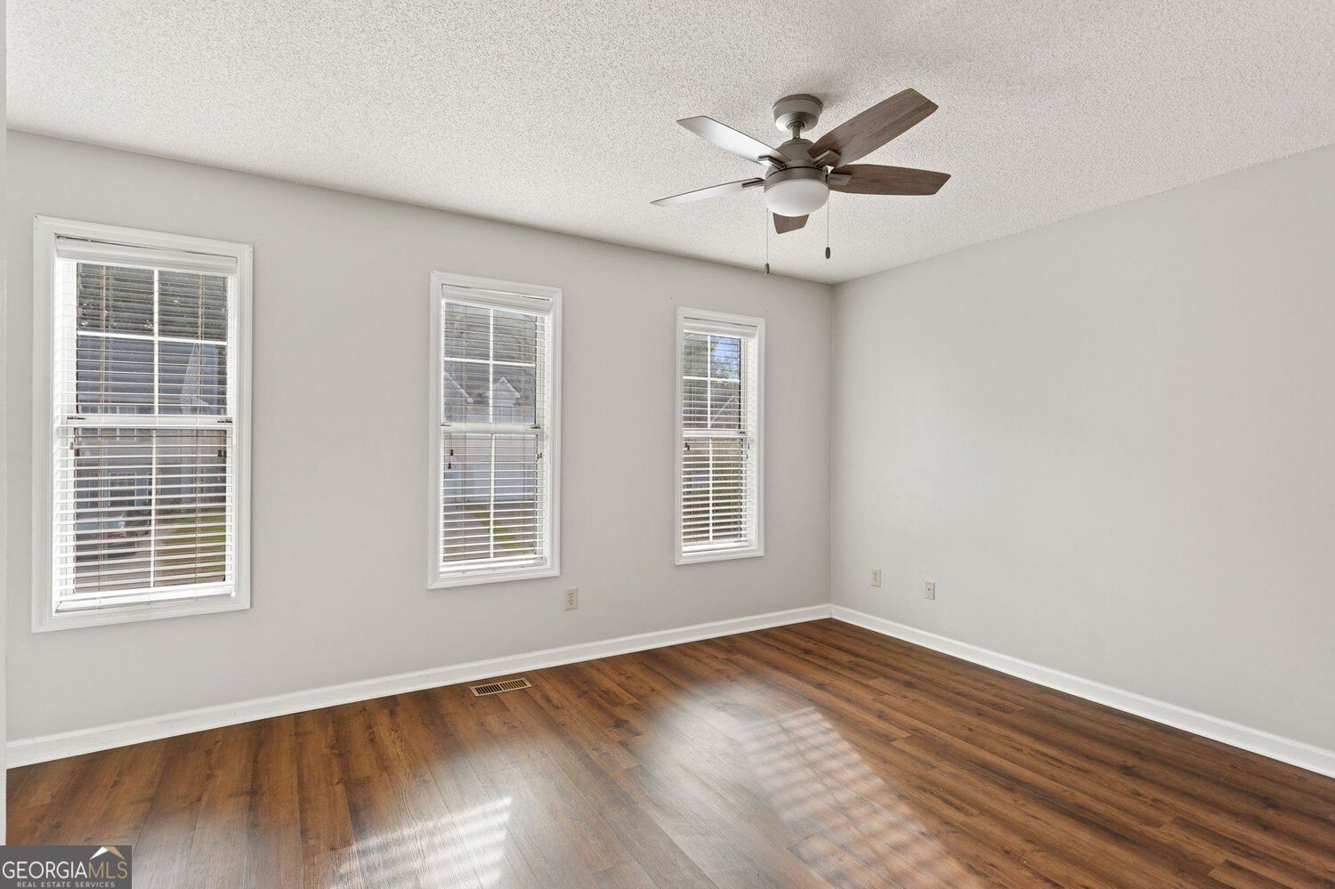 5182 Laurel Bridge CT SE