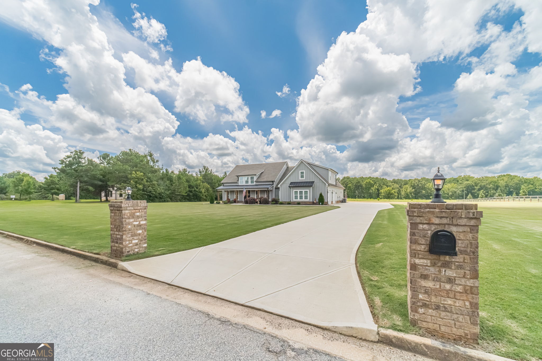 302 Savannah DR