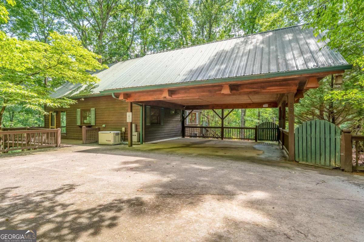 197 Smith Hill RD 139,140