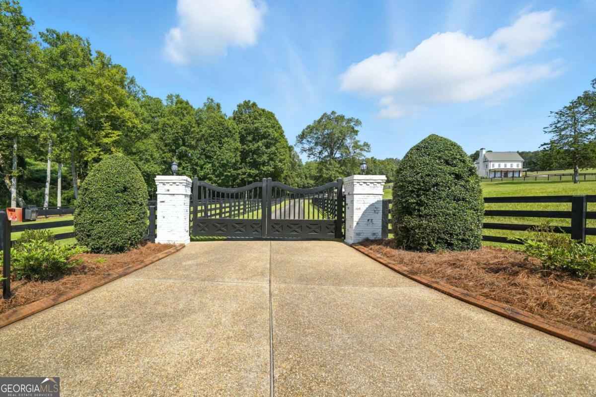 2229 Long RD