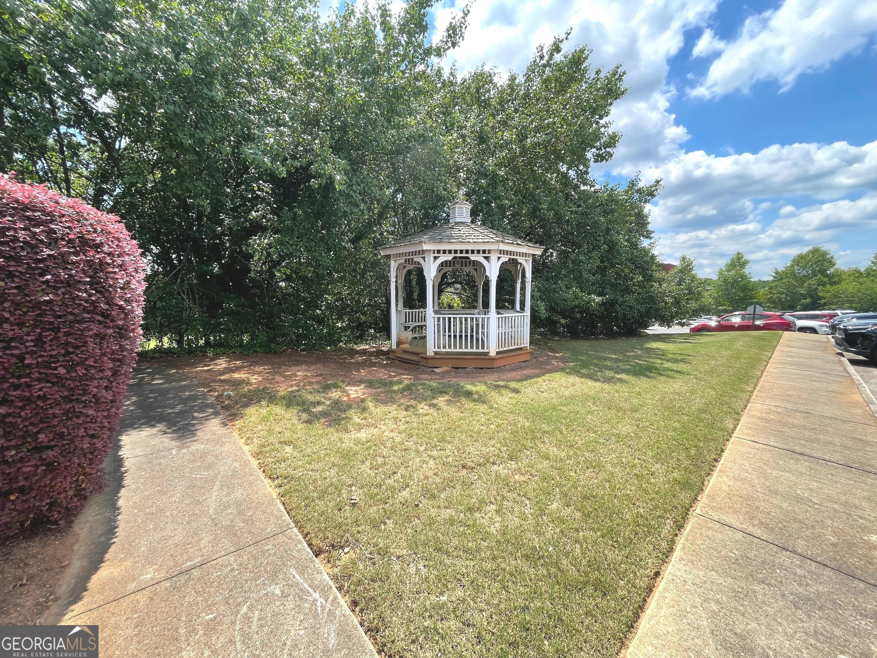 225 Corporate Center DR