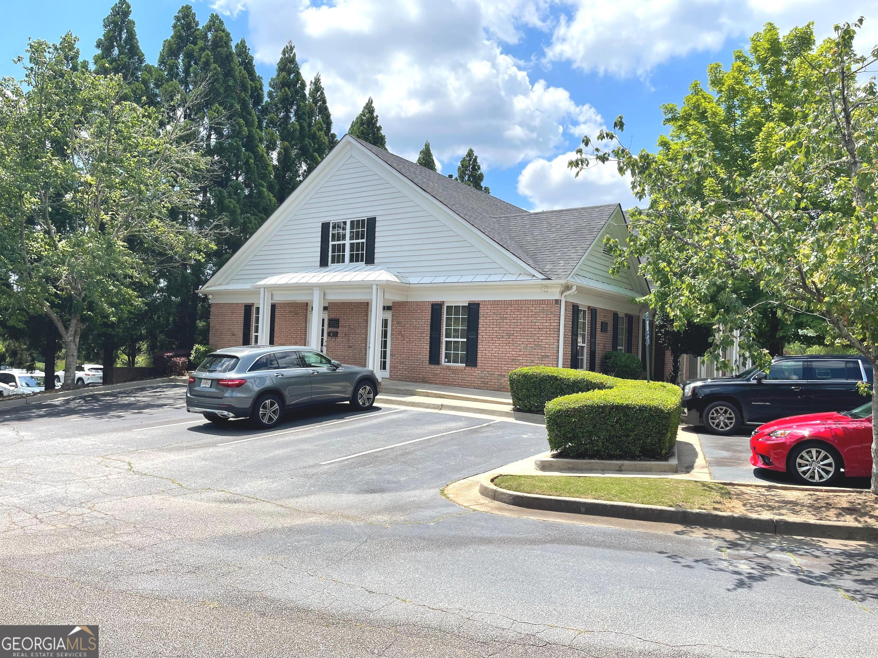 225 Corporate Center DR