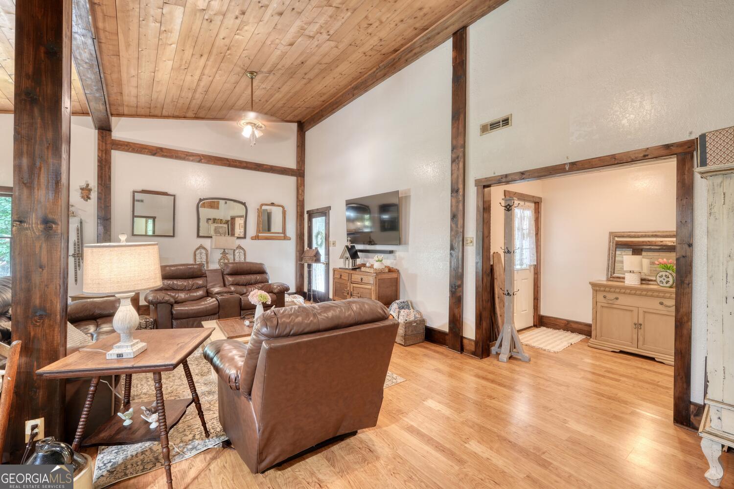 243 Chattahoochee Acres DR