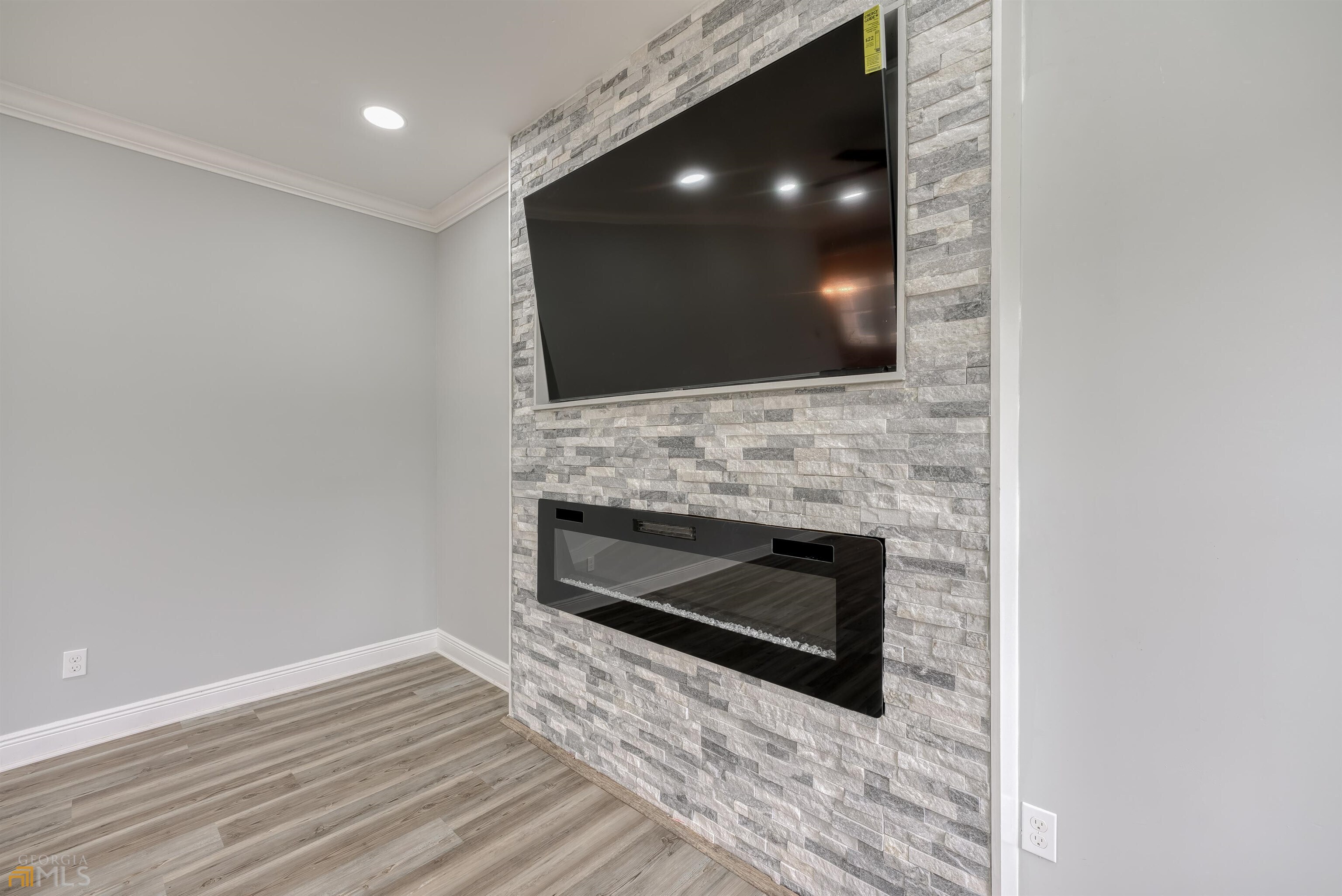 Montreaux In Towne - Residential
