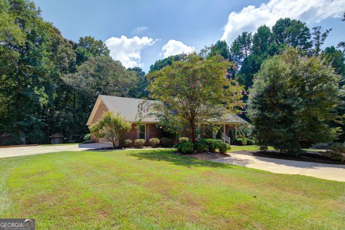 111 Henderson Lake DR