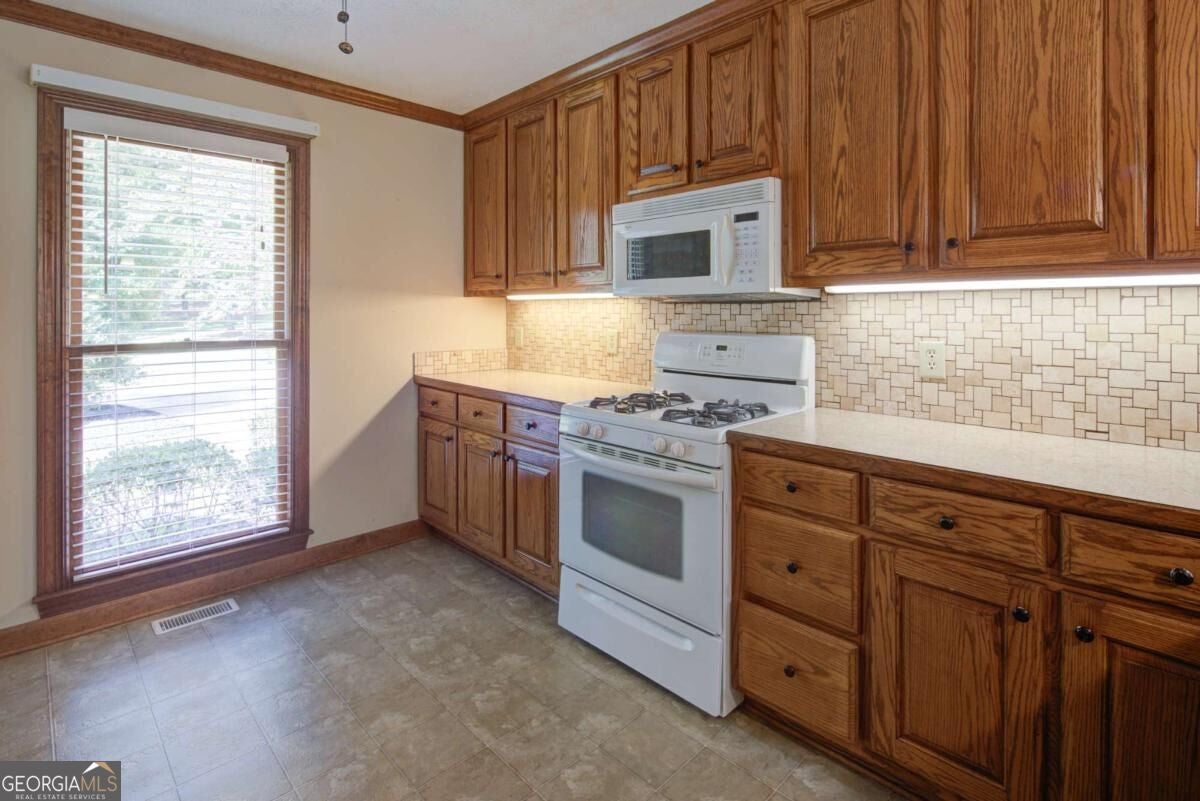 111 Henderson Lake DR