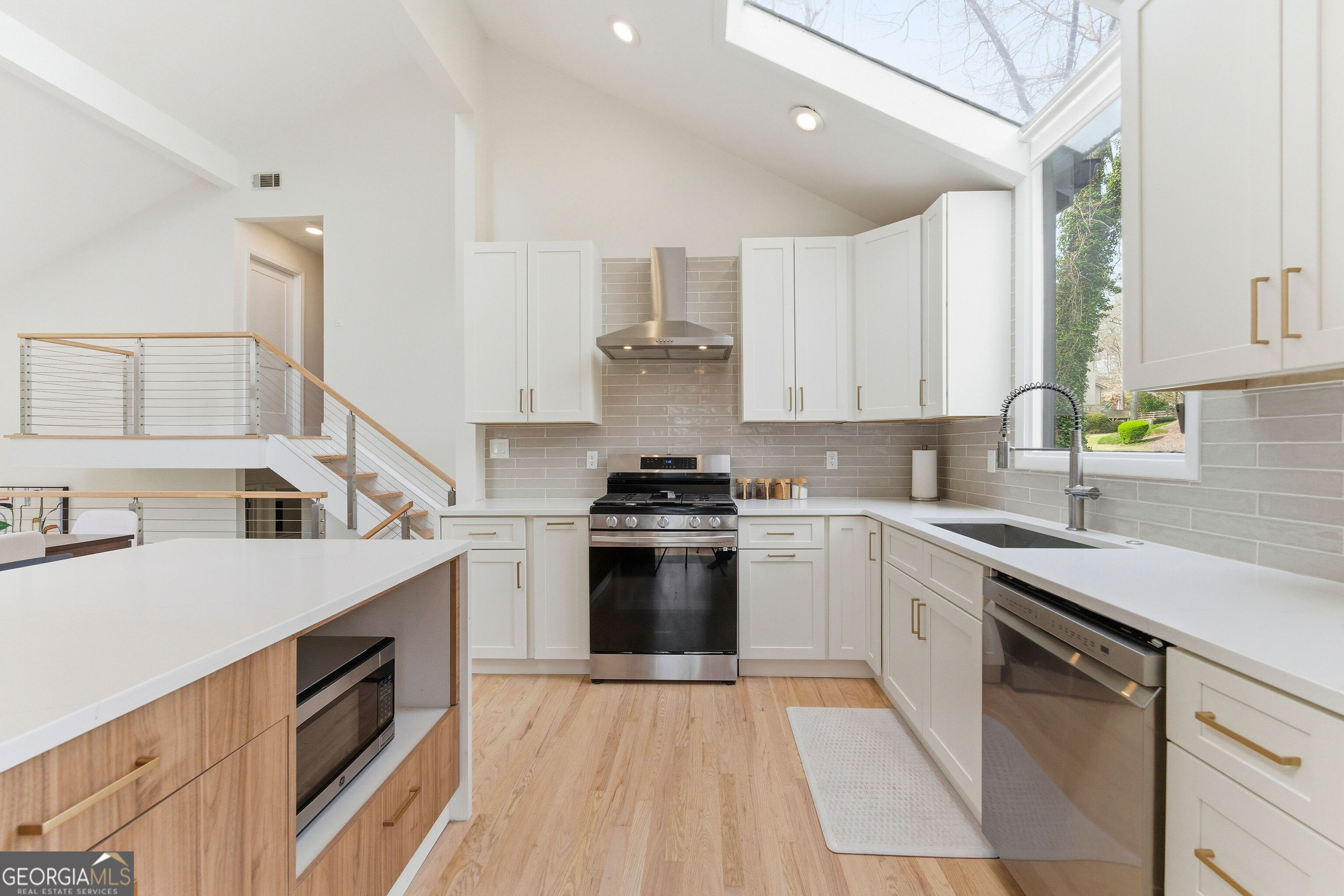 2704 Long Lake DR NE