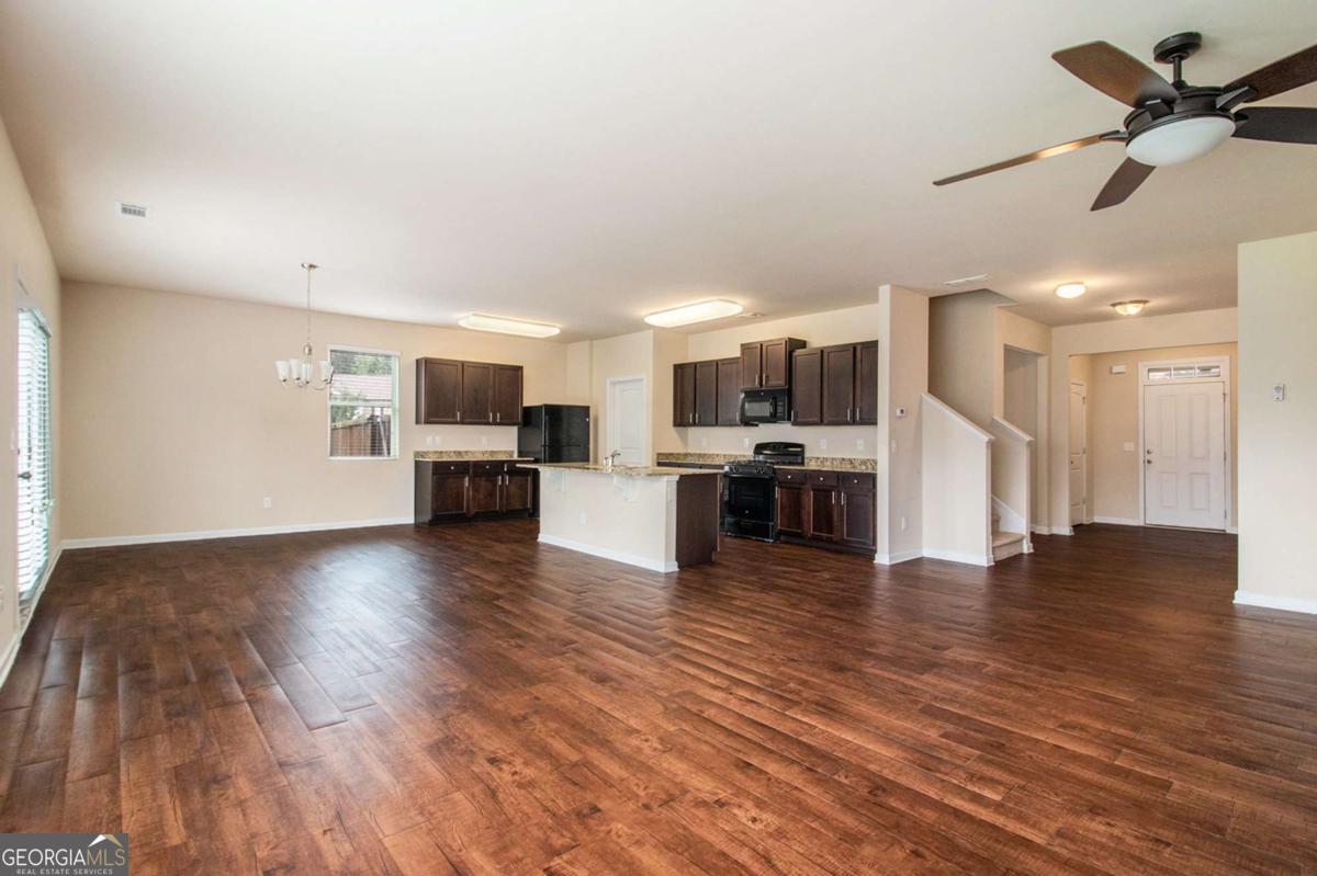 240 Shaker Hollow DR