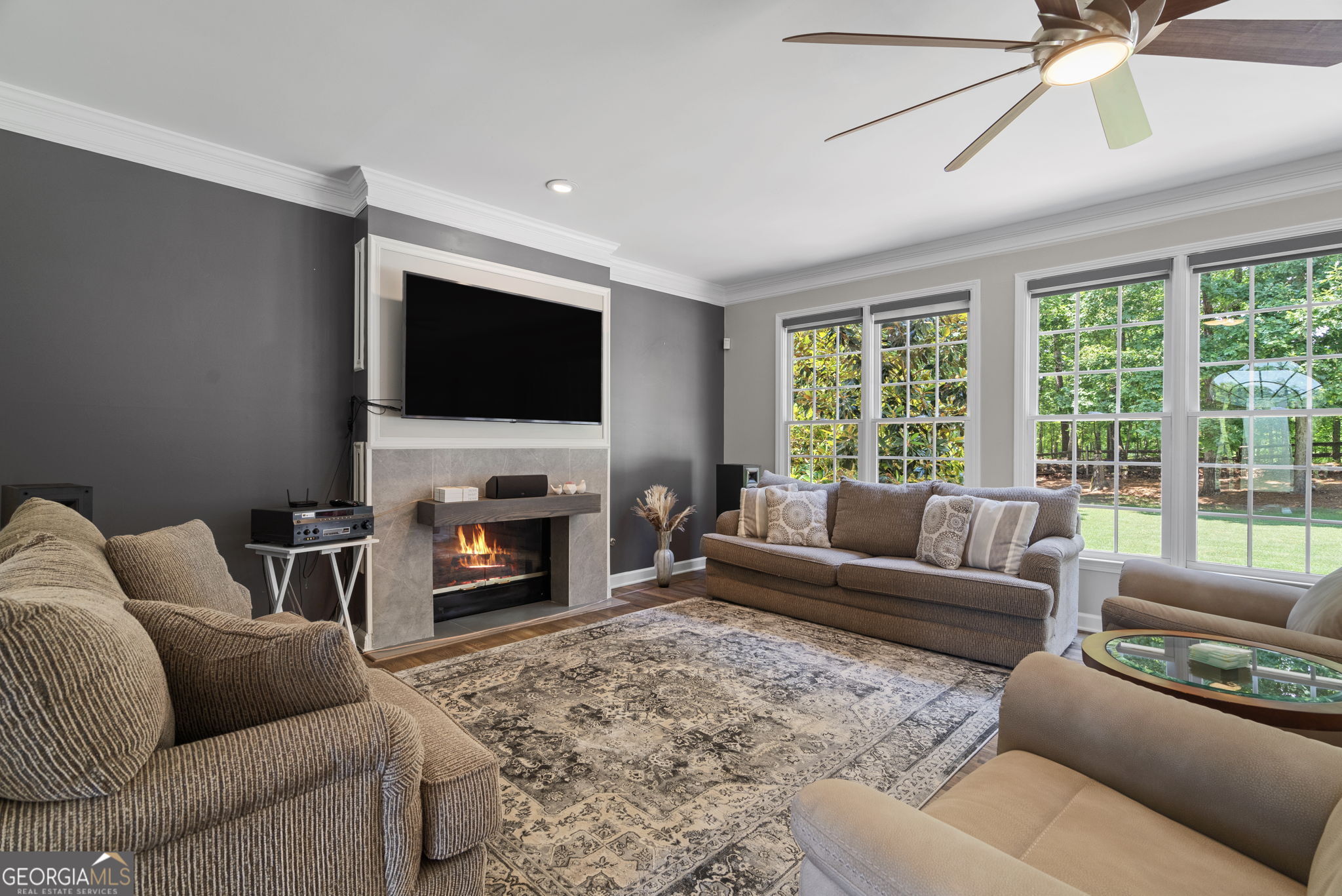 3845 Overlake DR