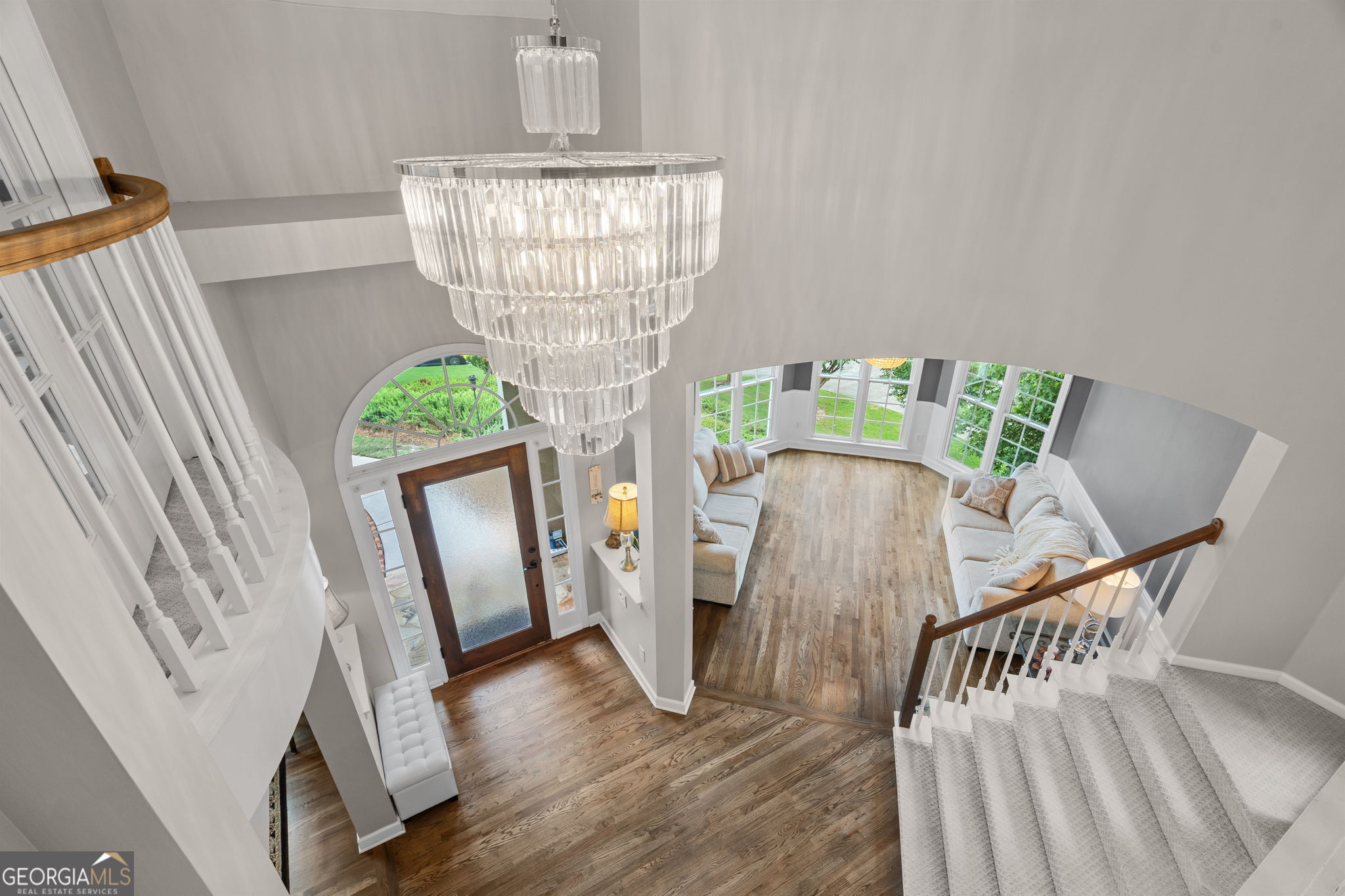 3845 Overlake DR
