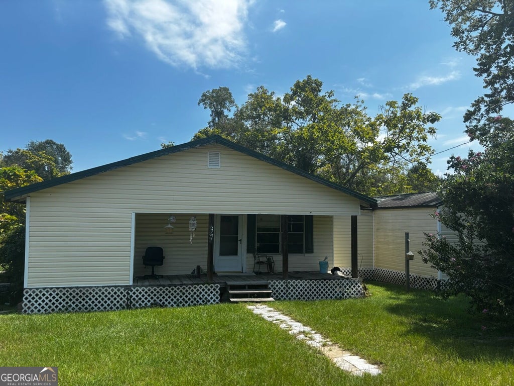 Photo of 37 S Jackson Avenue, Mc Rae Helena, GA 31037 (MLS # 10849546)