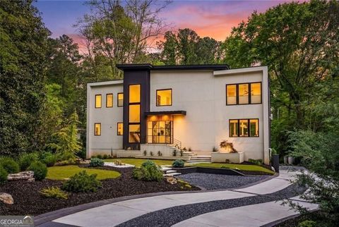 17 Interlochen Drive DR NE Atlanta GA 30342