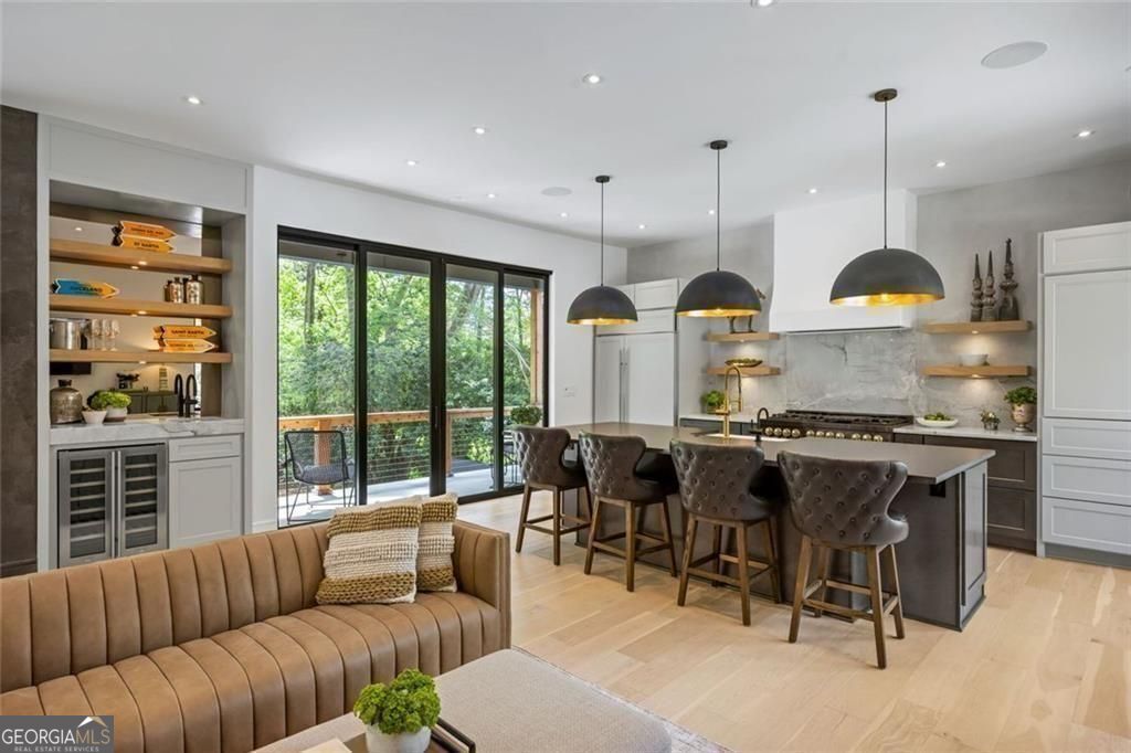 17 Interlochen Drive DR NE