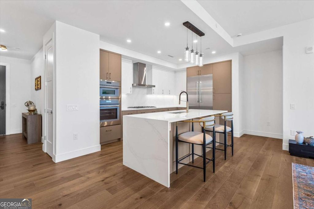 Photo of 2425 Peachtree Road NE #503, Atlanta, GA 30305 (MLS # 10771668)