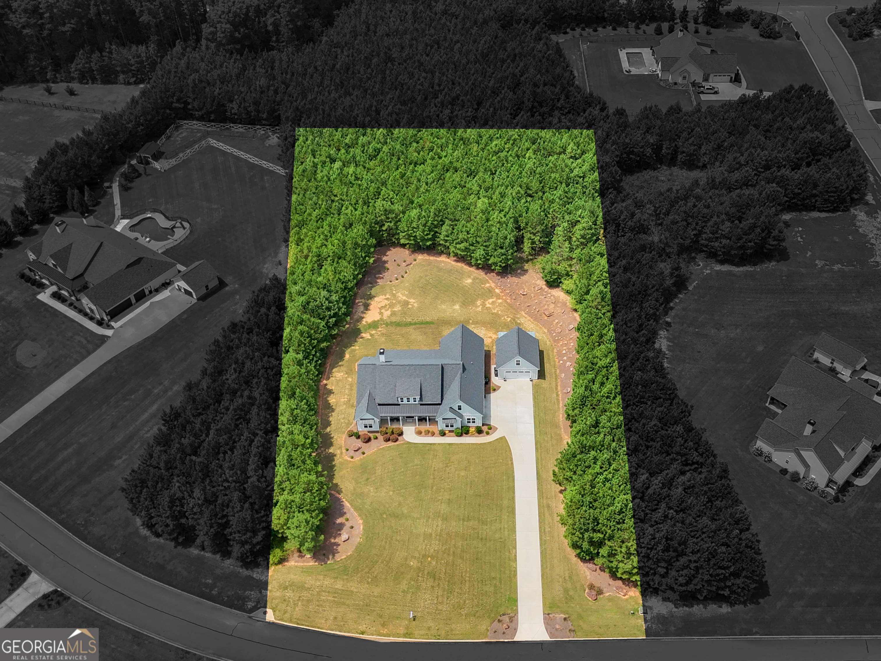 352 Thunderbolt LN