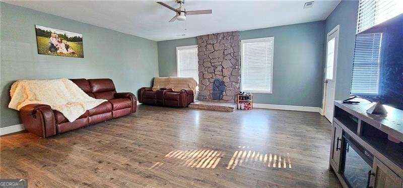 1215 Fairview RD NW