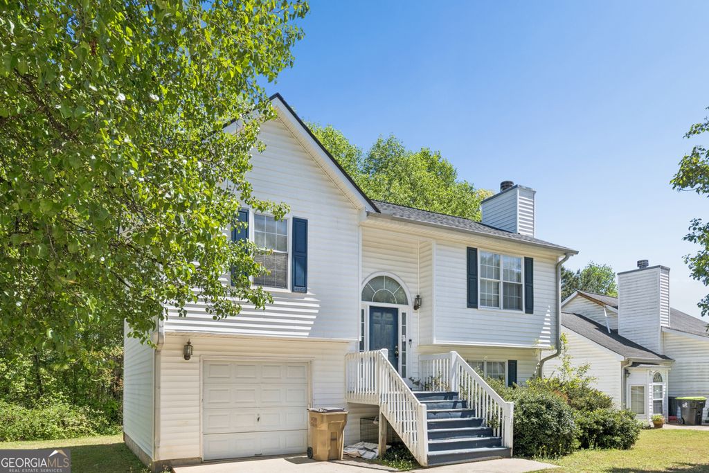 Photo of 3602 Bristol Overlook, Rex, GA 30273 (MLS # 10730027)