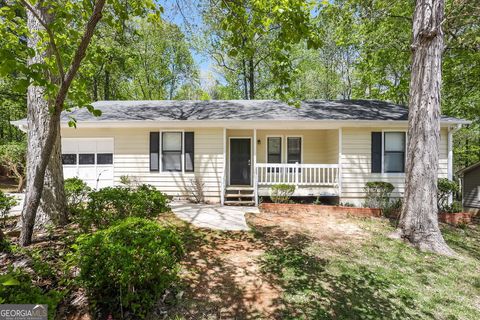 Photo of 7774 Mountain Creek Way, Douglasville, GA 30134 (MLS # 10658507)