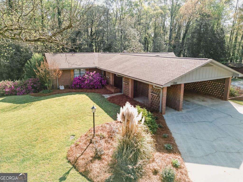 Photo of 190 Fairlawn Drive, Carrollton, GA 30117 (MLS # 10724703)