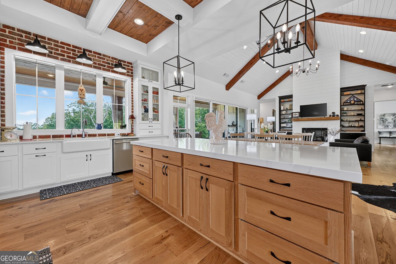 624 High Summit Dr, Talking Rock, GA, 30175, USA, 5 Bedrooms Bedrooms, ,3 BathroomsBathrooms,Residential,Active,624 High Summit Dr,10817748