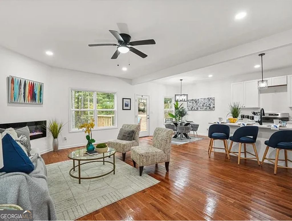 Photo of 3925 Pine Shore Circle, Gainesville, GA 30501 (MLS # 10709962)