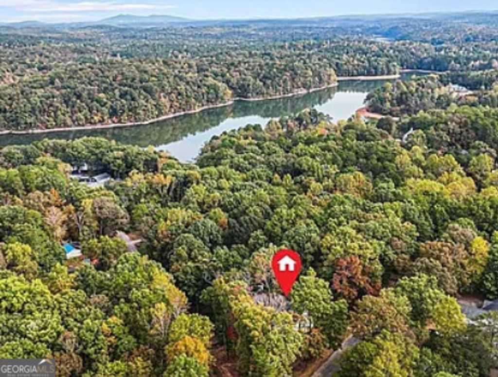 Photo of 3925 Pine Shore Circle, Gainesville, GA 30501 (MLS # 10709962)