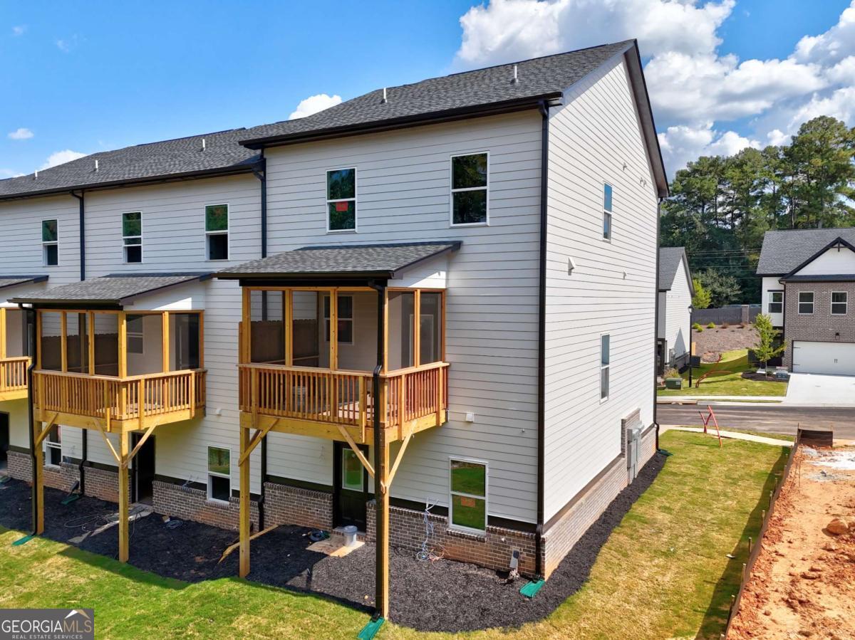 5711 Urban Village WAY 28