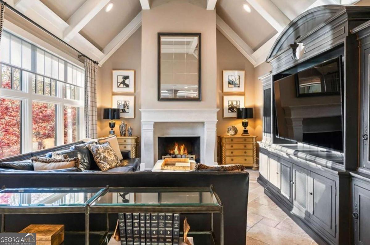 WINDWARD - Residential