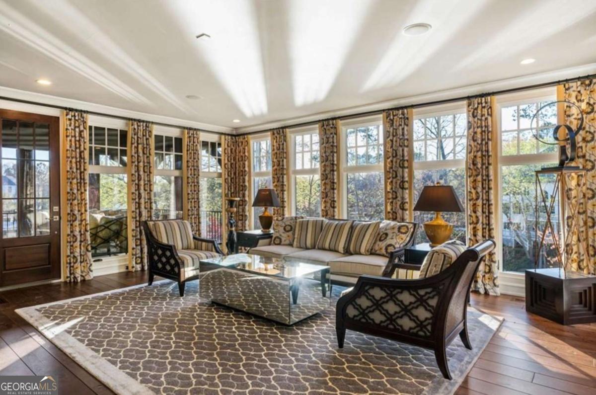 WINDWARD - Residential