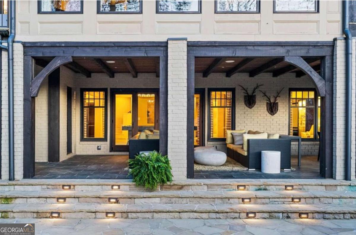 WINDWARD - Residential