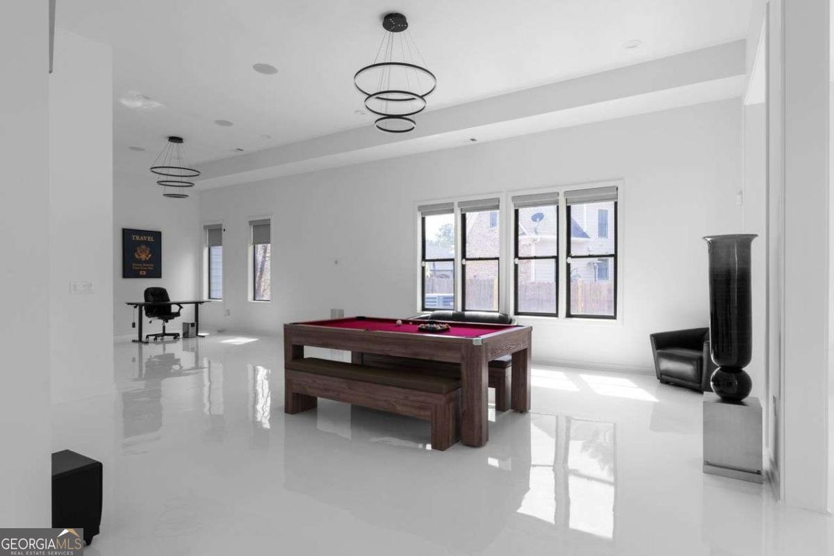 Oakhill Manor - Residential