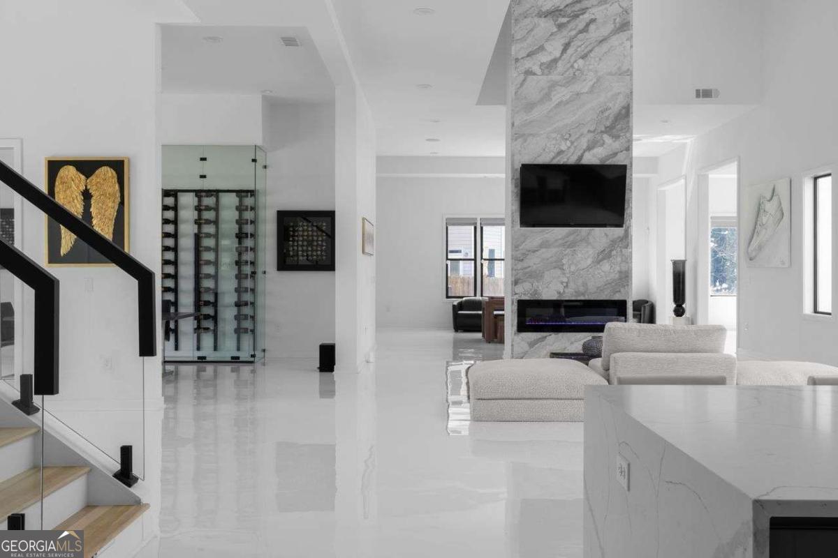 Oakhill Manor - Residential