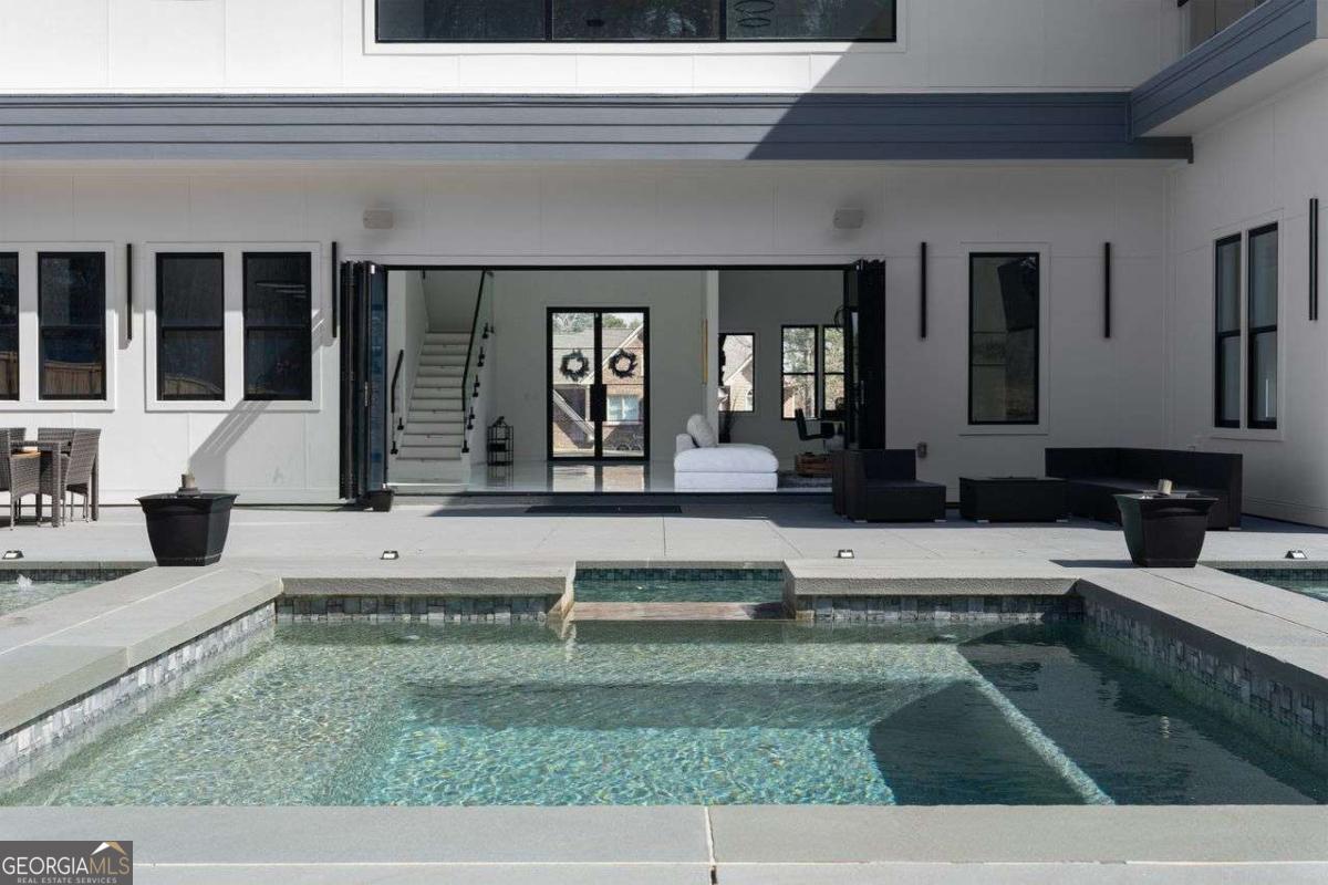Oakhill Manor - Residential
