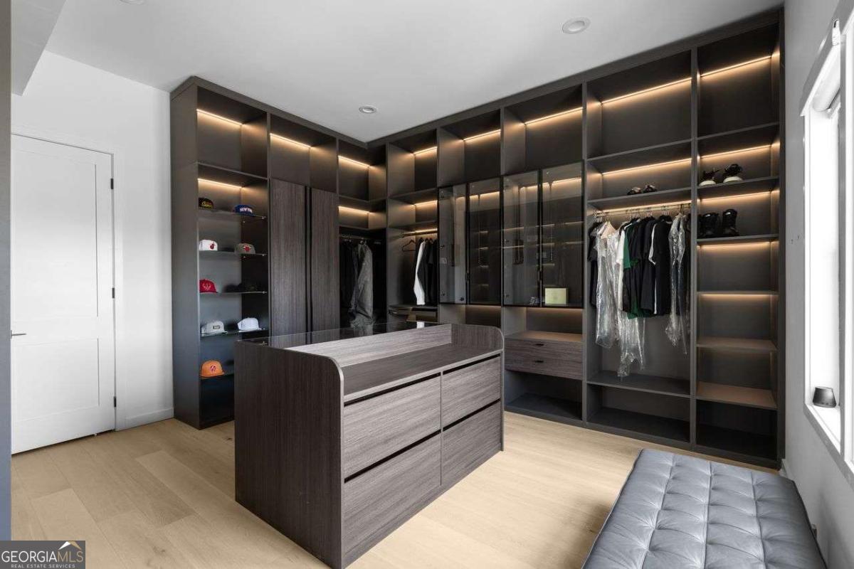 Oakhill Manor - Residential