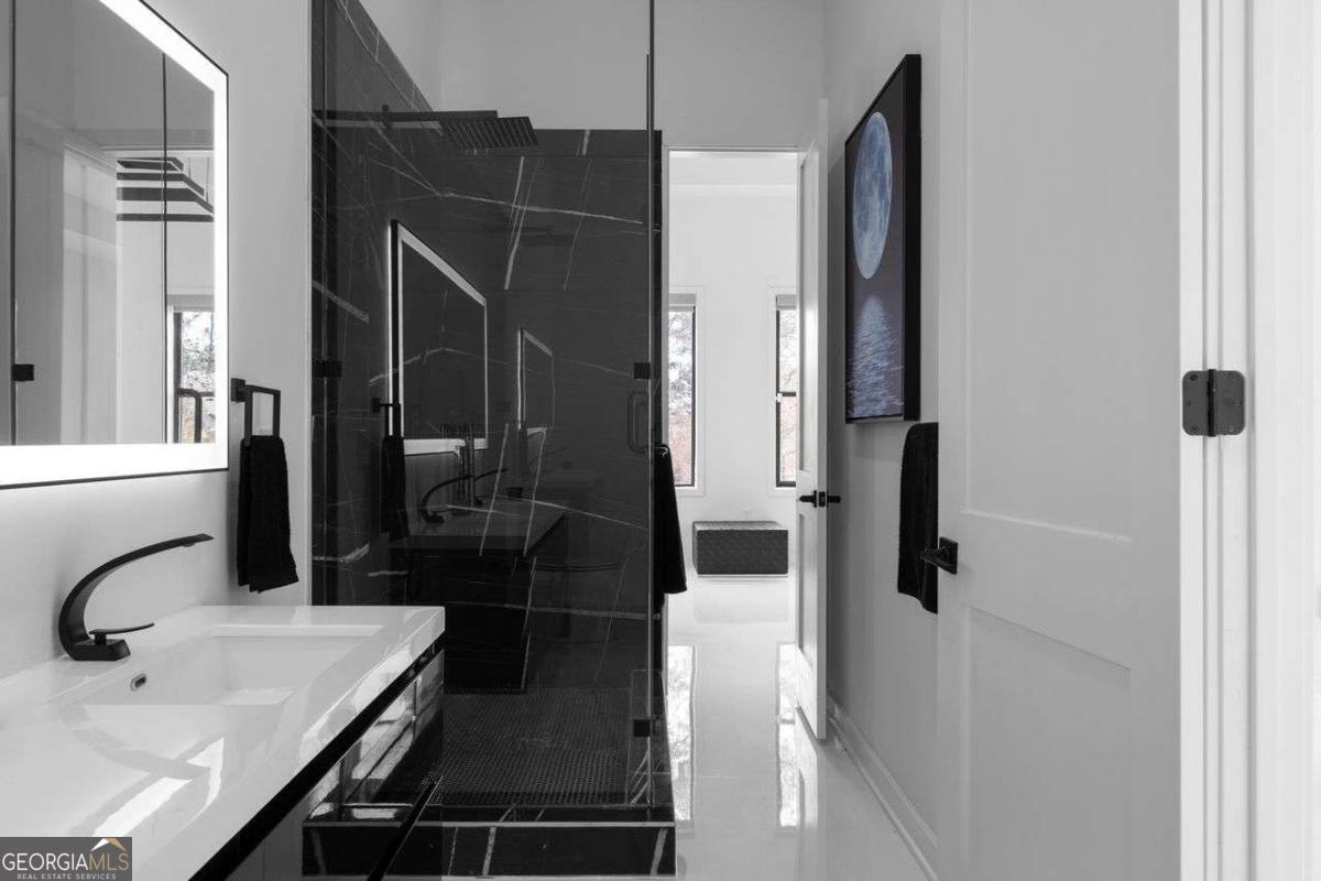 Oakhill Manor - Residential