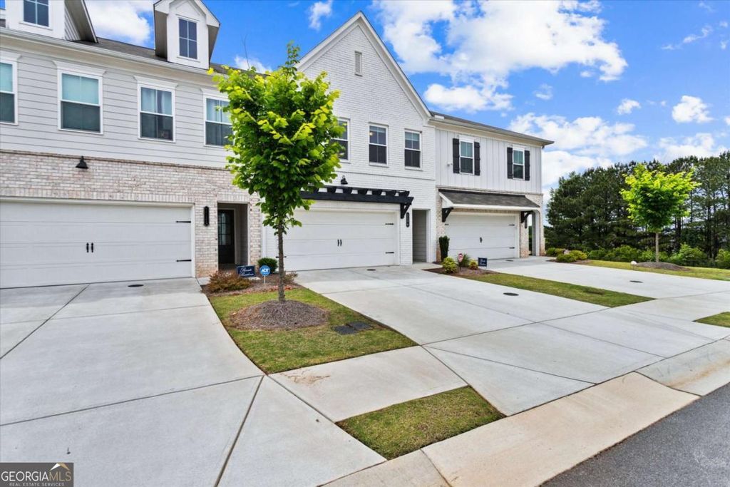Photo of 1124 Mornington Way, Marietta, GA 30008 (MLS # 10762491)